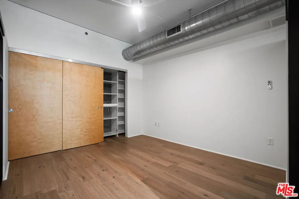 1111 S Grand Avenue #607 Los Angeles, CA 90015