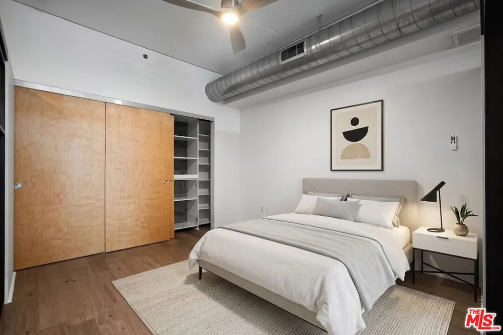 1111 S Grand Avenue #607 Los Angeles, CA 90015