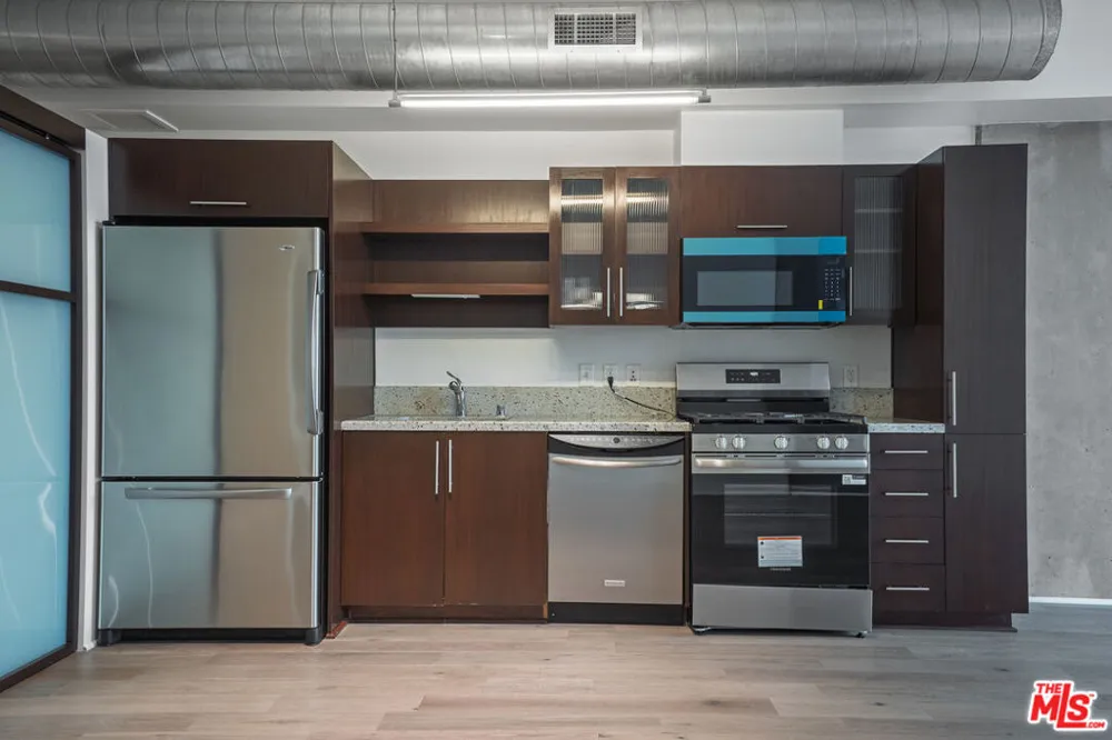 1111 S Grand Avenue #607 Los Angeles, CA 90015