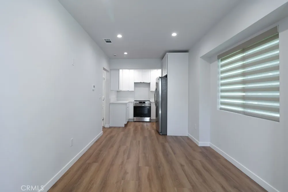 6928 Enfield Reseda, CA 91335