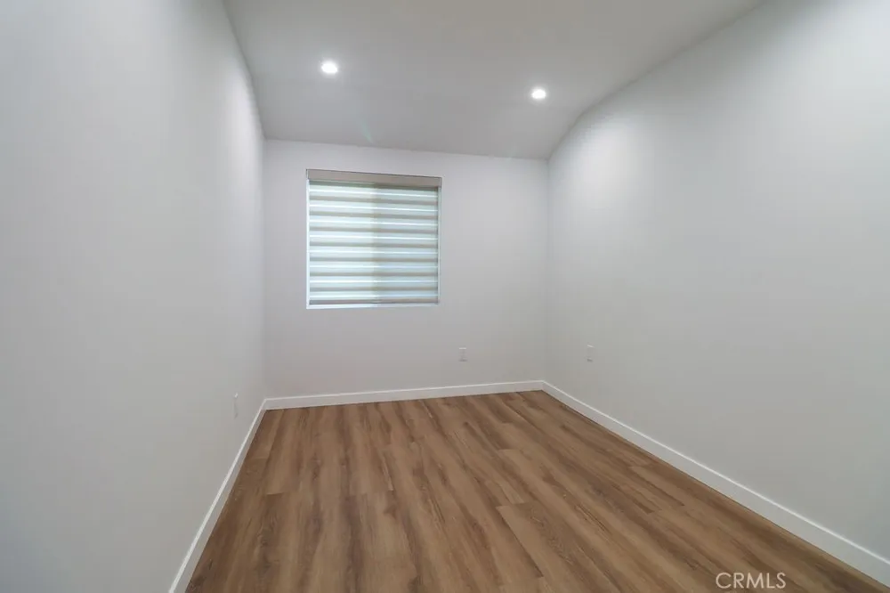6928 Enfield Reseda, CA 91335