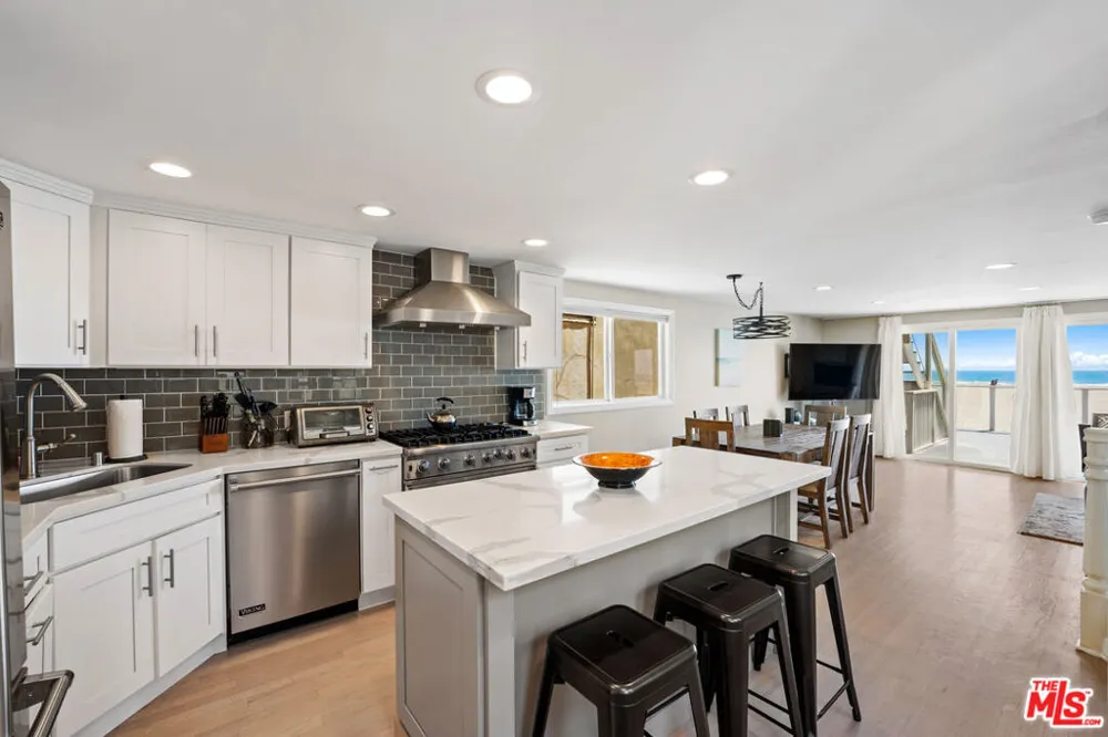 305 Ocean Drive Oxnard, CA 93035