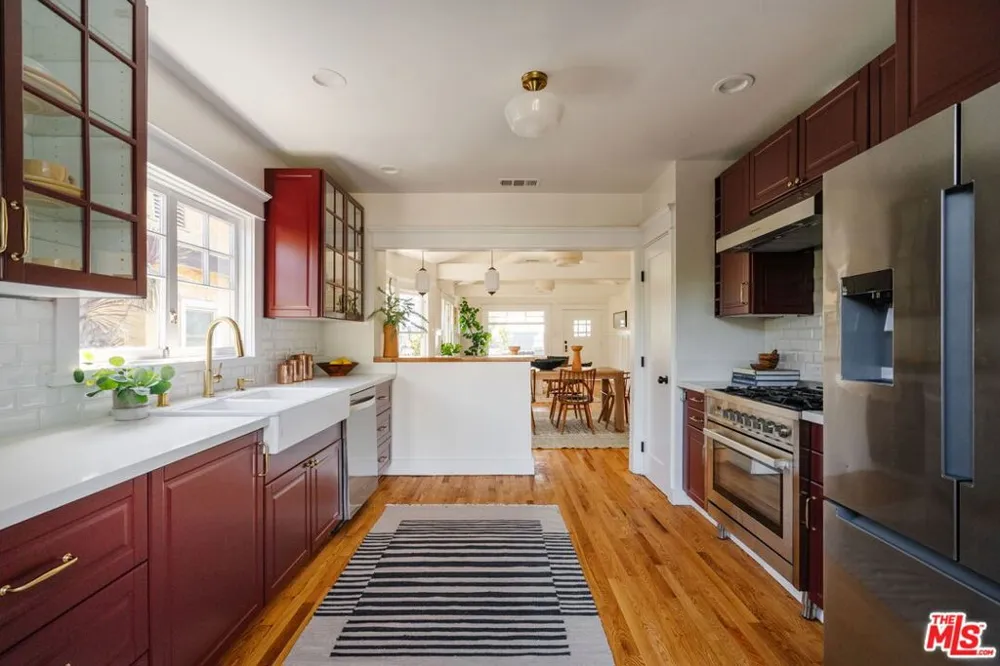 3026 6th Avenue Los Angeles, CA 90018