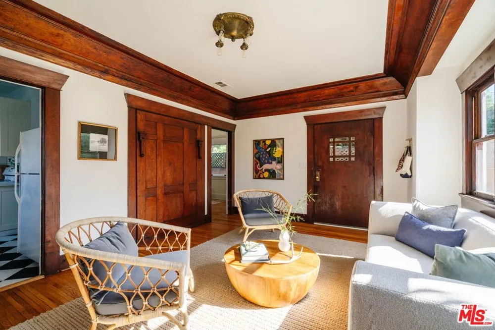 3026 6th Avenue Los Angeles, CA 90018