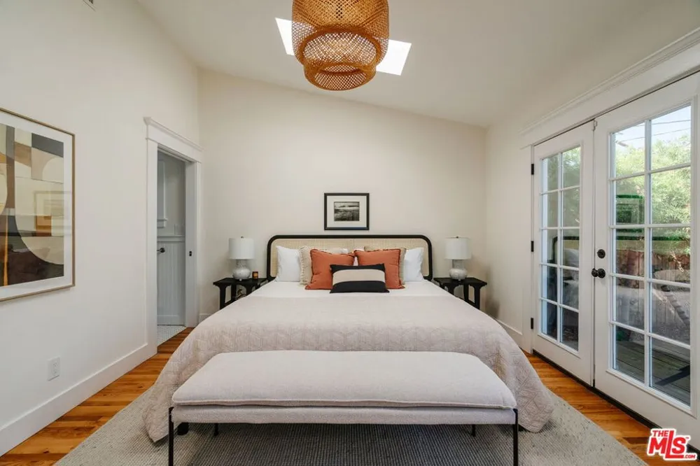 3026 6th Avenue Los Angeles, CA 90018