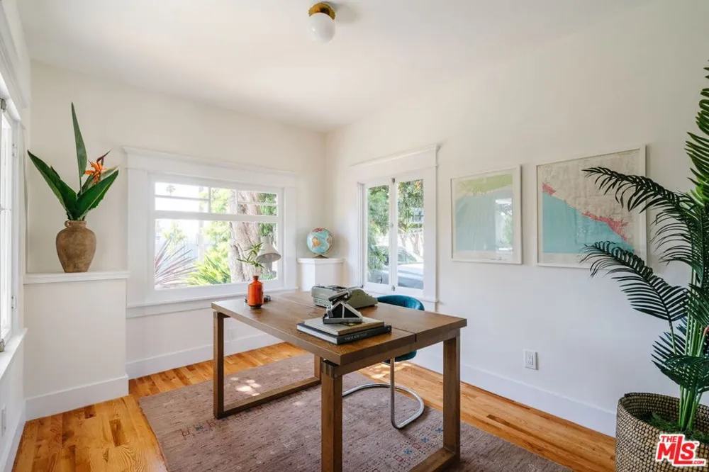 3026 6th Avenue Los Angeles, CA 90018