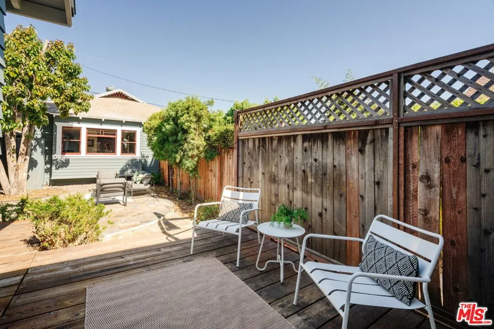 3026 6th Avenue Los Angeles, CA 90018
