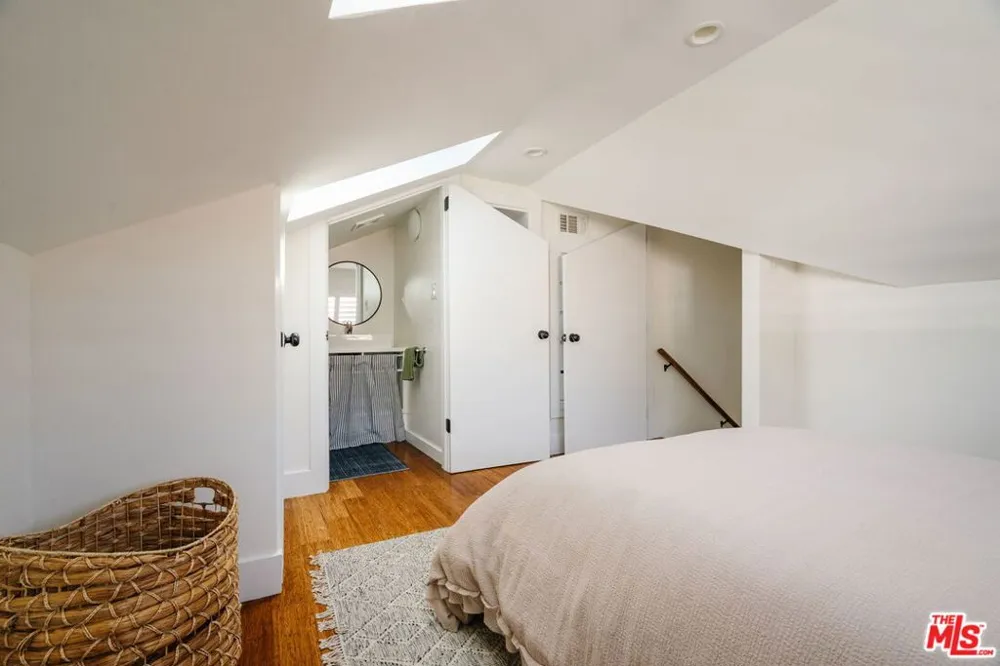 3026 6th Avenue Los Angeles, CA 90018