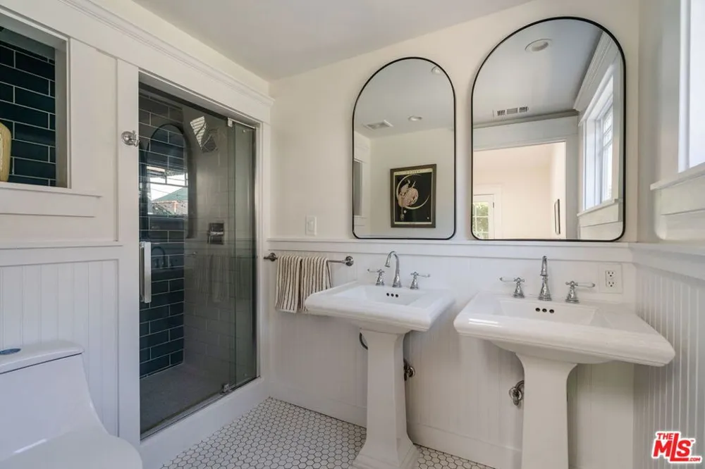 3026 6th Avenue Los Angeles, CA 90018