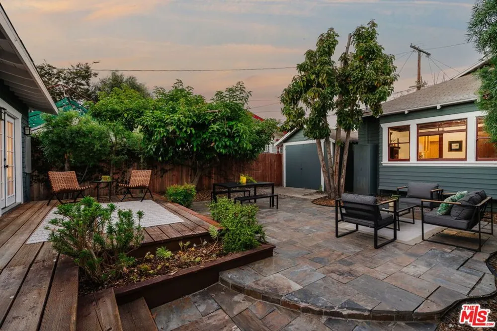 3026 6th Avenue Los Angeles, CA 90018