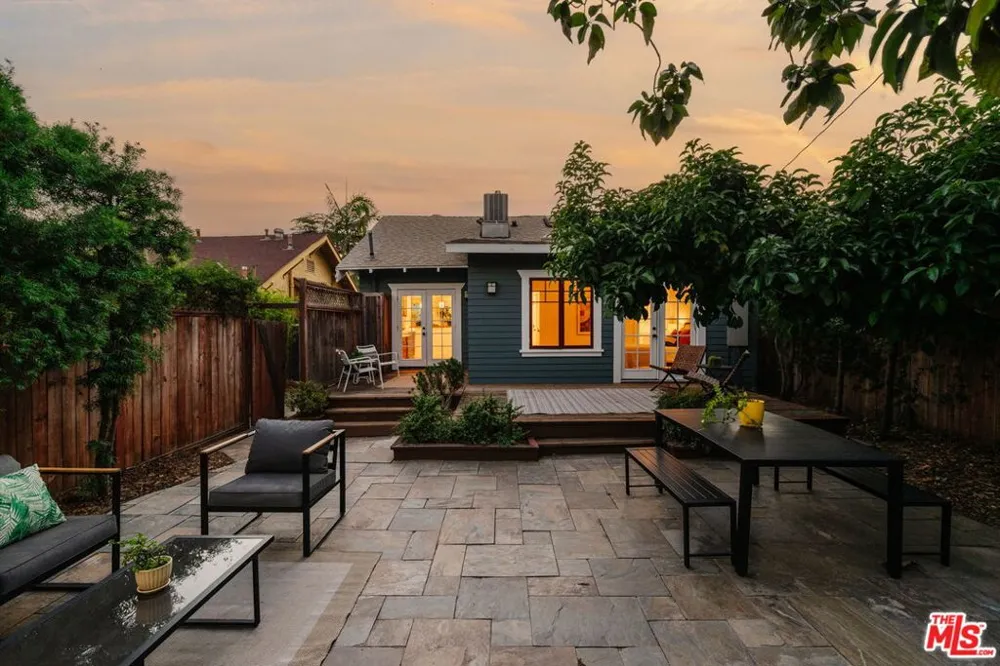 3026 6th Avenue Los Angeles, CA 90018