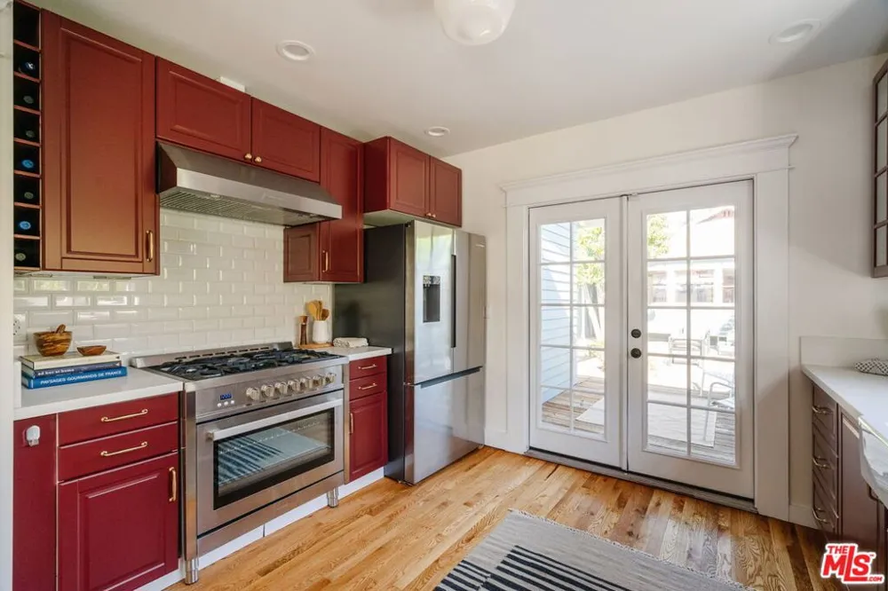 3026 6th Avenue Los Angeles, CA 90018