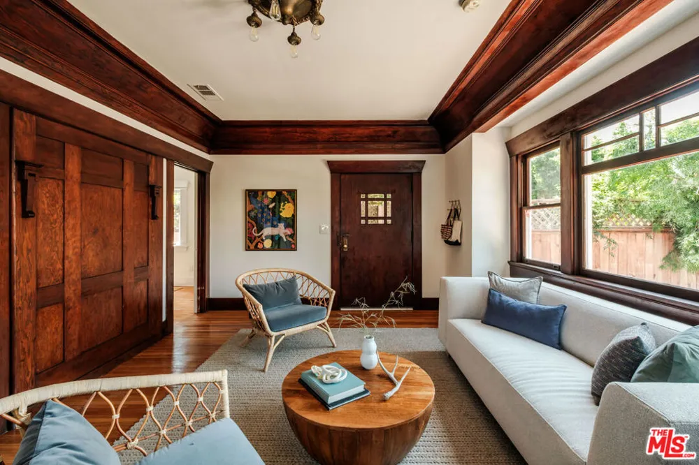 3026 6th Avenue Los Angeles, CA 90018