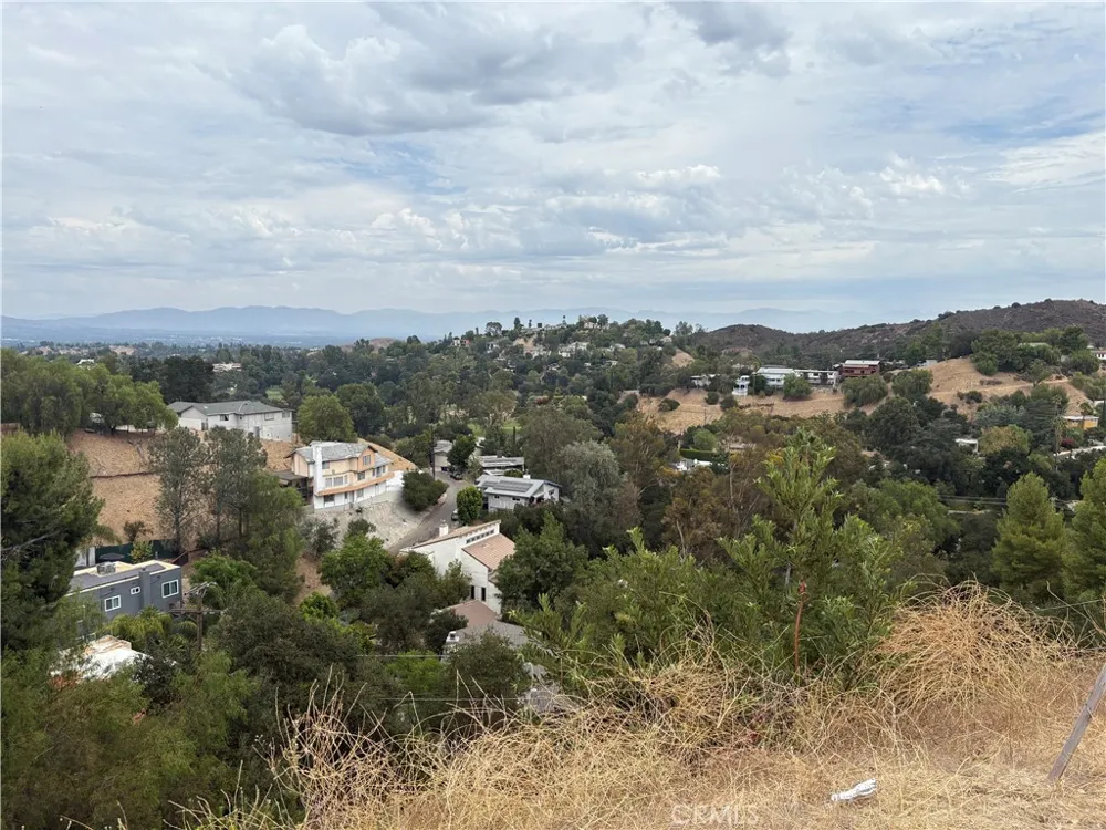 Iglesia Drive Woodland Hills, CA 91364