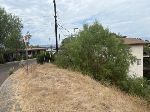 Iglesia Drive