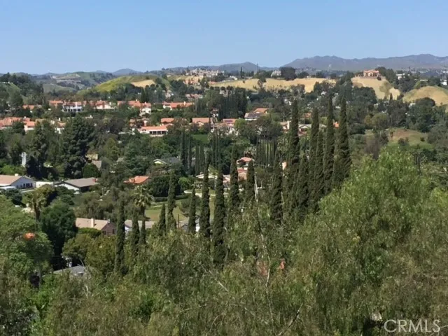 Iglesia Drive Woodland Hills, CA 91364