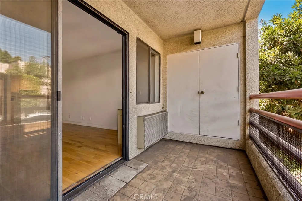 1119 Albany #106 Los Angeles, CA 90015