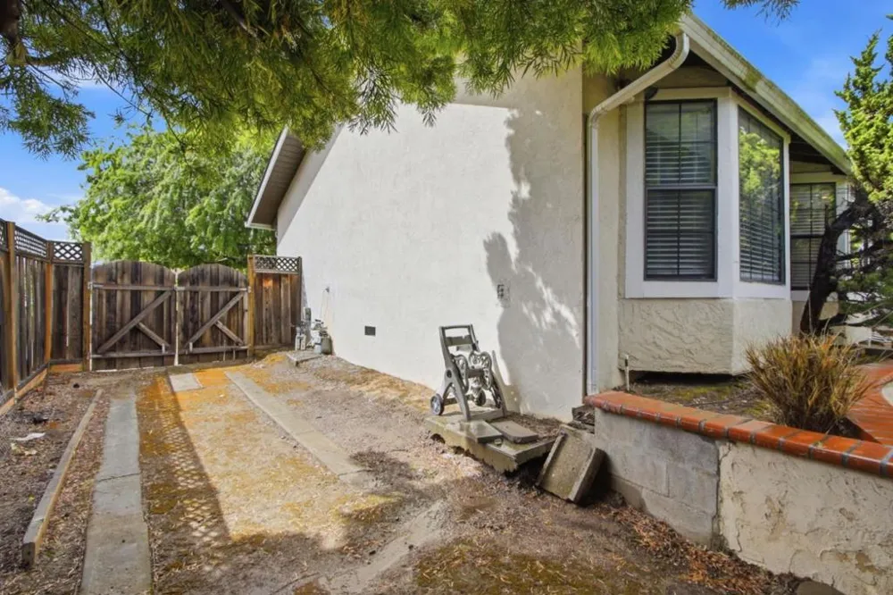 7509 Orange Blossom Drive Cupertino, CA 95014