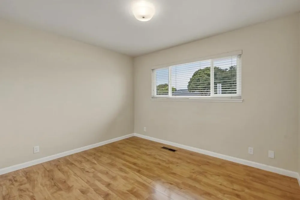 924 San Vincente Avenue Salinas, CA 93901