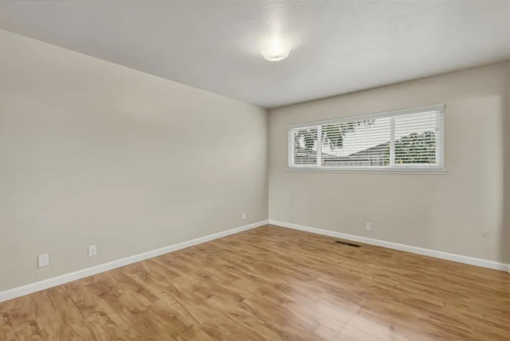 924 San Vincente Avenue Salinas, CA 93901