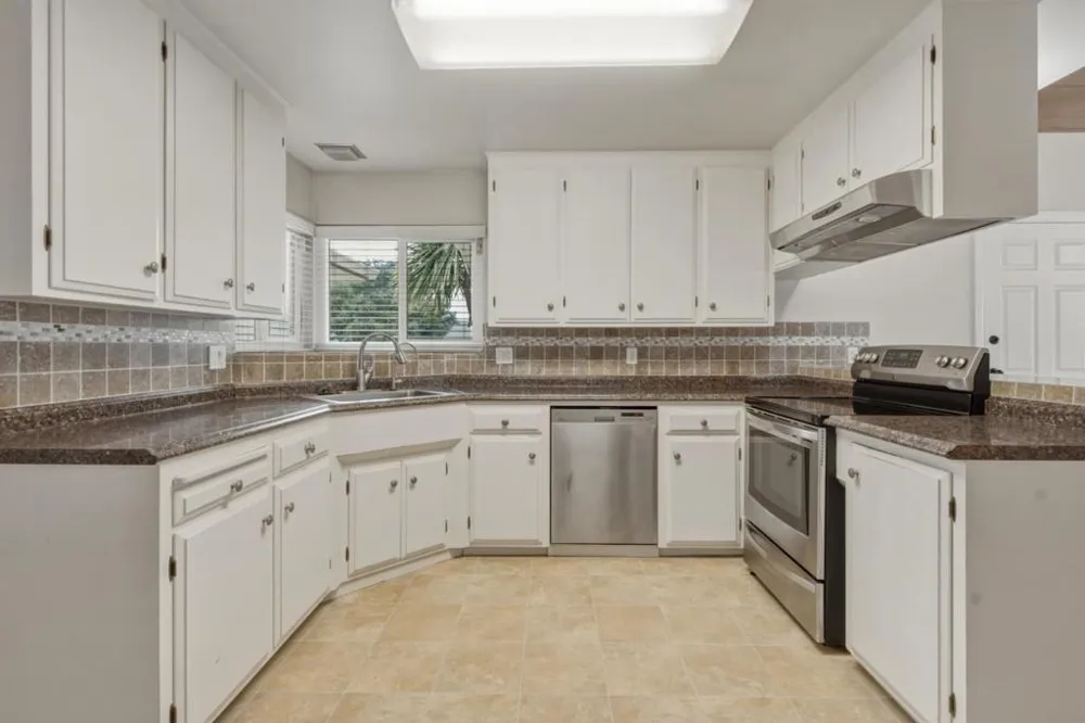 924 San Vincente Avenue Salinas, CA 93901
