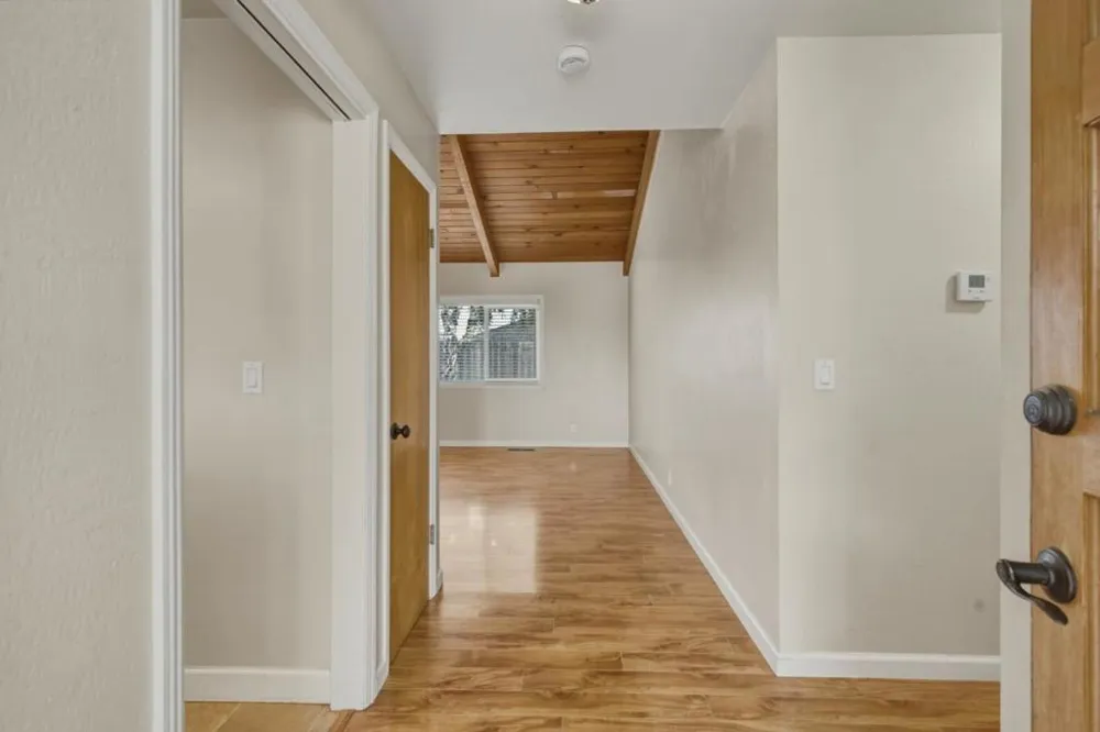 924 San Vincente Avenue Salinas, CA 93901