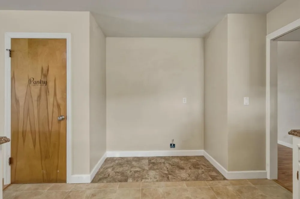 924 San Vincente Avenue Salinas, CA 93901