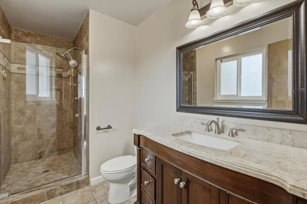 924 San Vincente Avenue Salinas, CA 93901