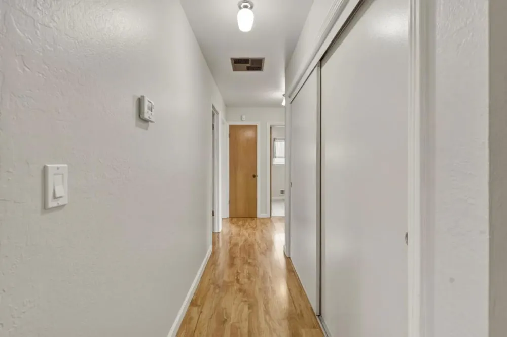 924 San Vincente Avenue Salinas, CA 93901