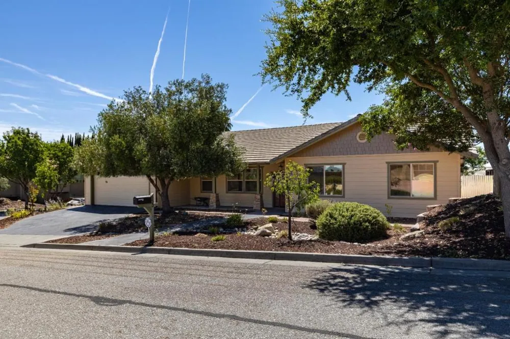 653 Red Cloud Road Paso Robles, CA 93446