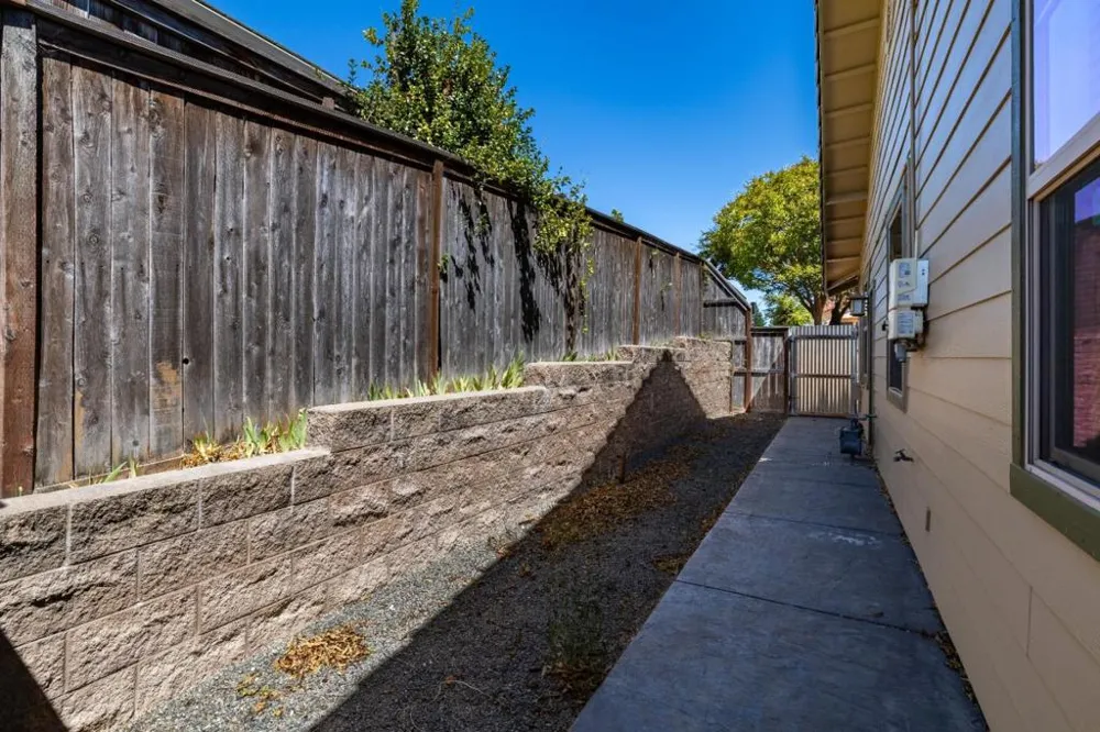 653 Red Cloud Road Paso Robles, CA 93446