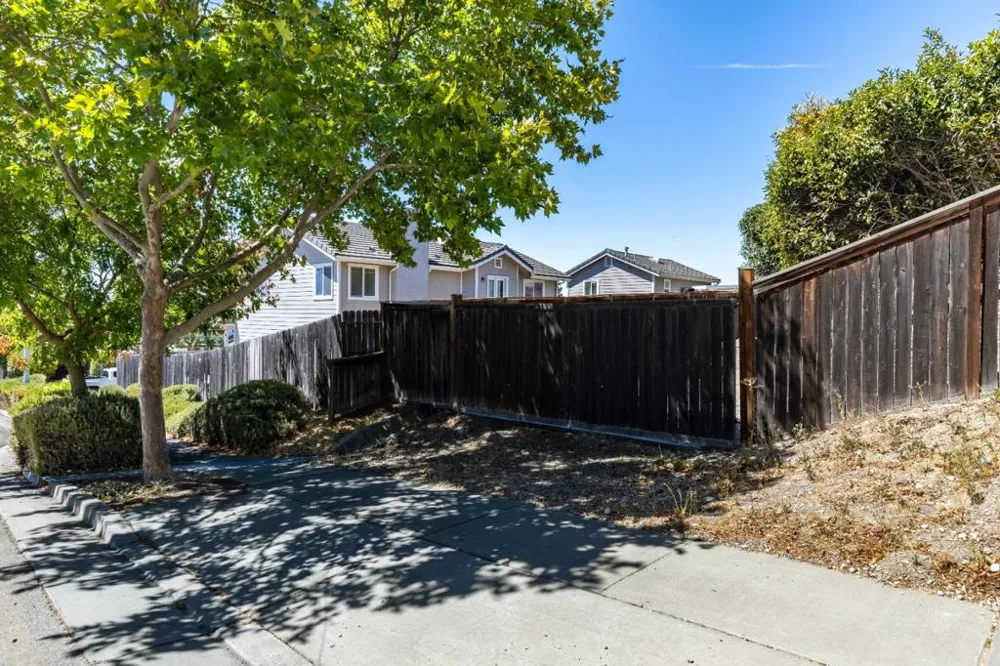 653 Red Cloud Road Paso Robles, CA 93446