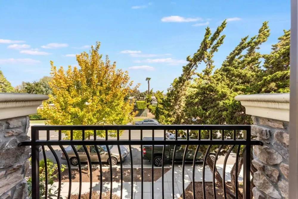 539 Walker Drive Mountain View, CA 94043