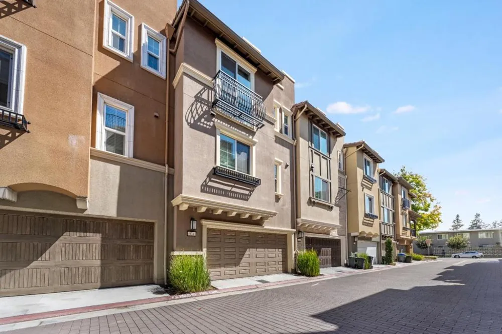 539 Walker Drive Mountain View, CA 94043