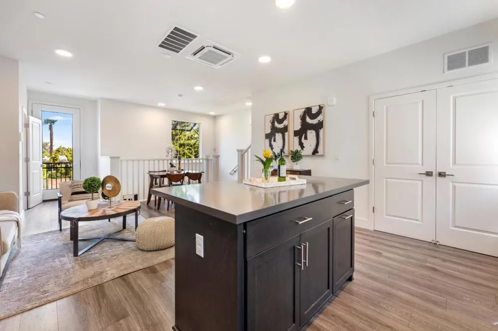 539 Walker Drive Mountain View, CA 94043