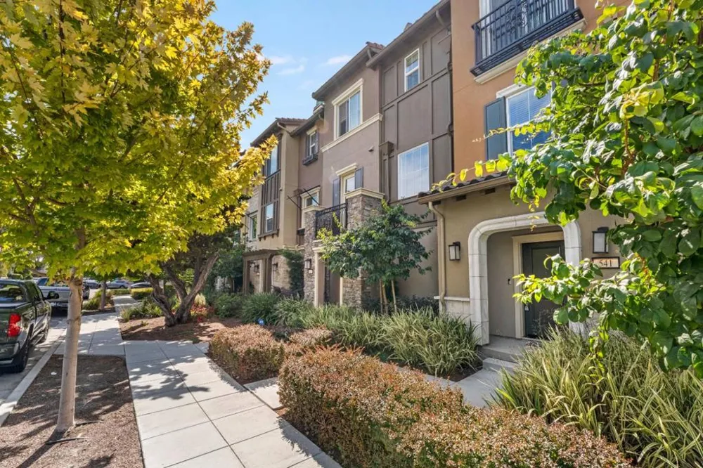 539 Walker Drive Mountain View, CA 94043