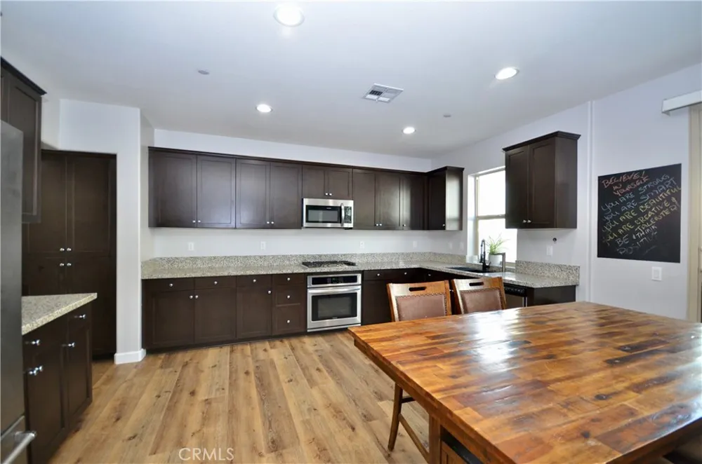 42648 Indigo Place Temecula, CA 92592