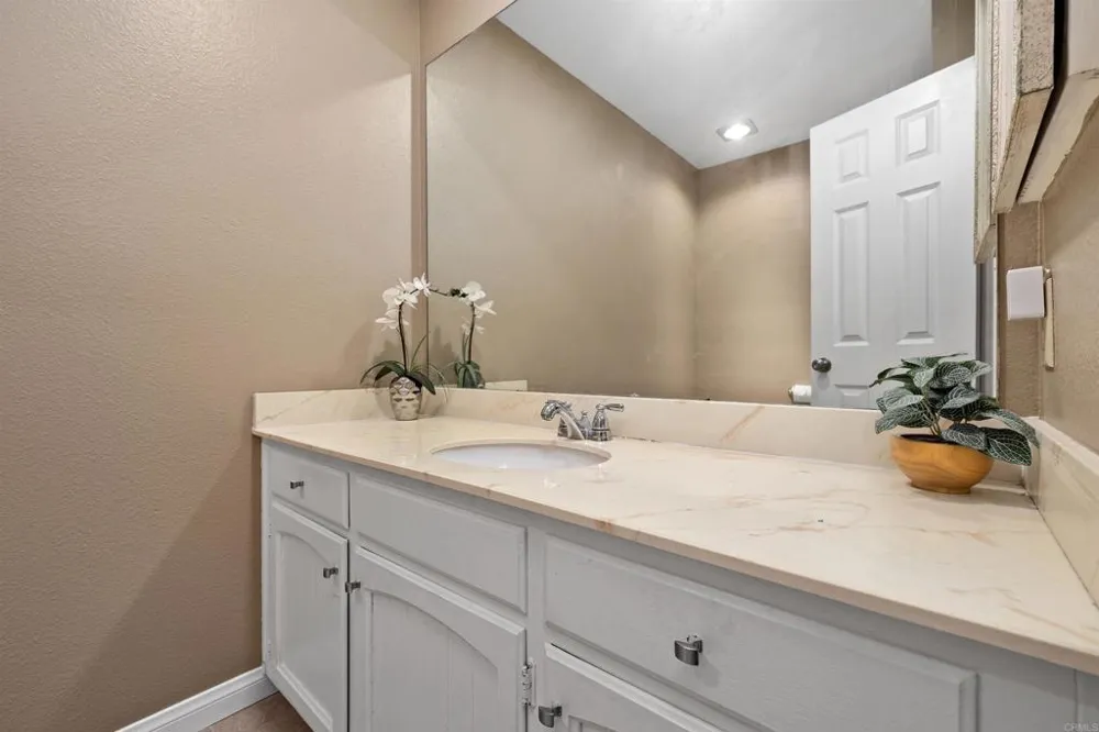 3014 Kellogg Street San Diego, CA 92106