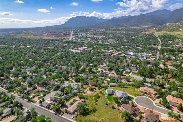 222 Wine Street Colorado Springs, CO 80904