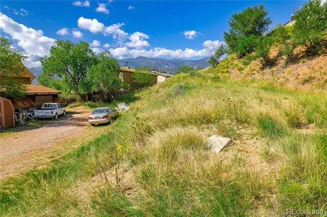 222 Wine Street Colorado Springs, CO 80904