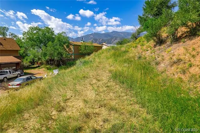 222 Wine Street Colorado Springs, CO 80904