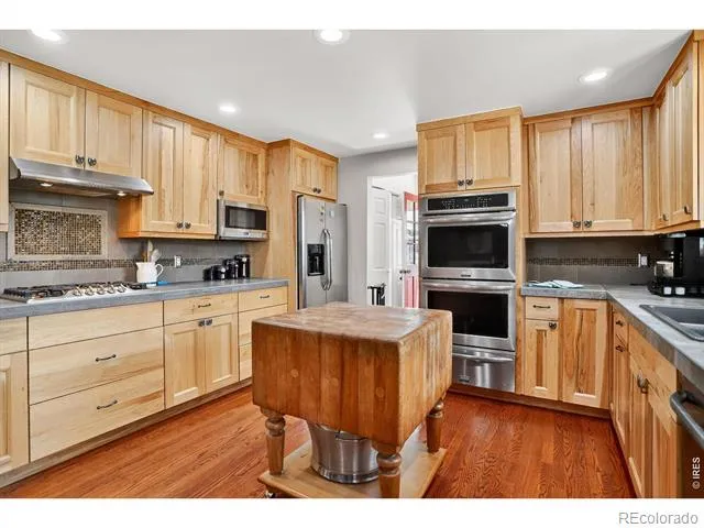 2316 Horseshoe Circle Longmont, CO 80504