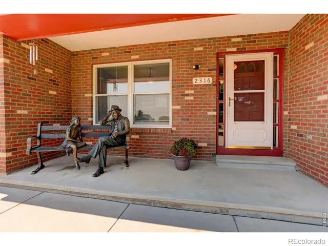 2316 Horseshoe Circle Longmont, CO 80504
