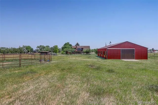 2316 Horseshoe Cir Longmont, CO 80504