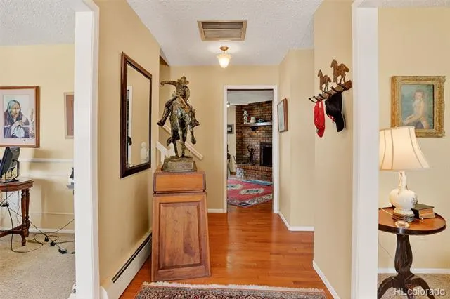 2316 Horseshoe Cir Longmont, CO 80504