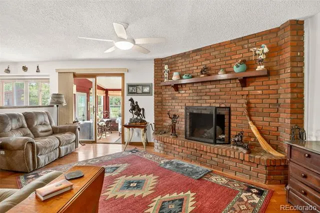 2316 Horseshoe Cir Longmont, CO 80504