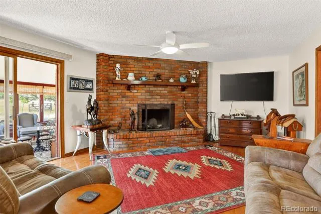 2316 Horseshoe Cir Longmont, CO 80504