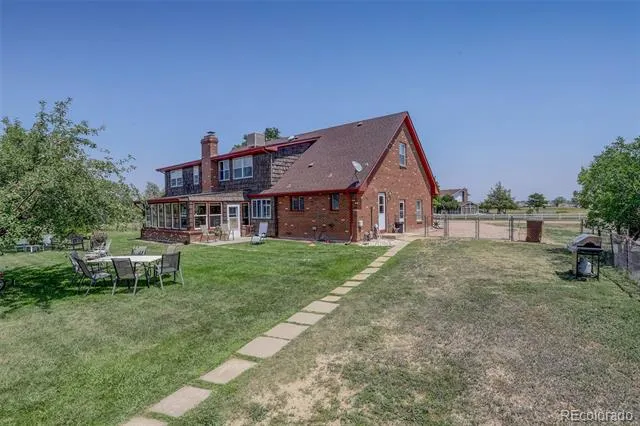 2316 Horseshoe Cir Longmont, CO 80504