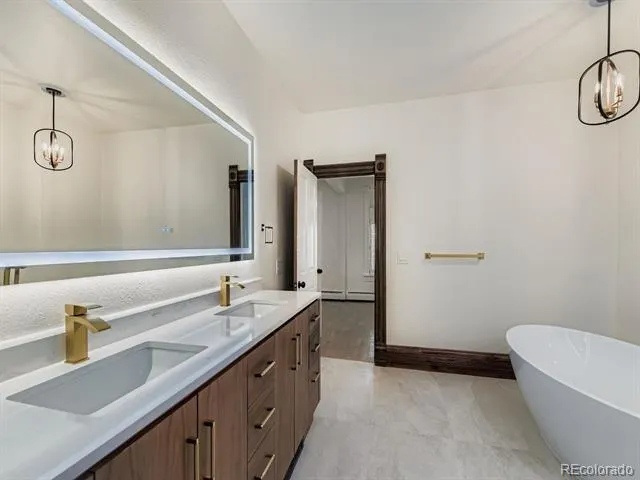 2140 W 28th Avenue Denver, CO 80211