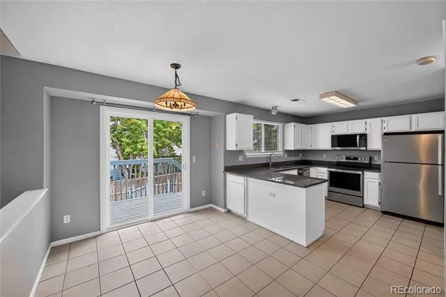 10452 Hyacinth Street Littleton, CO 80129